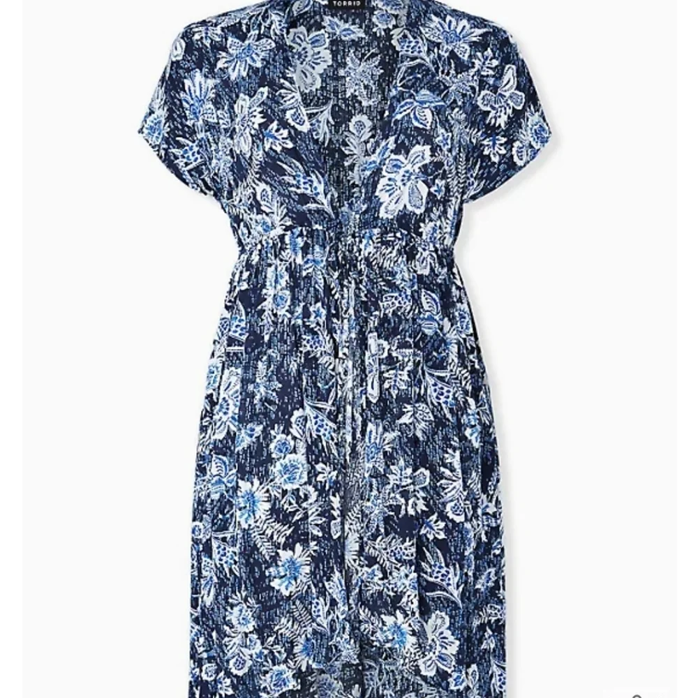 Torrid Summer Navy Floral Crinkled Gauze Hi- Lo Jaftan NWT 00/0 Short Sleeve